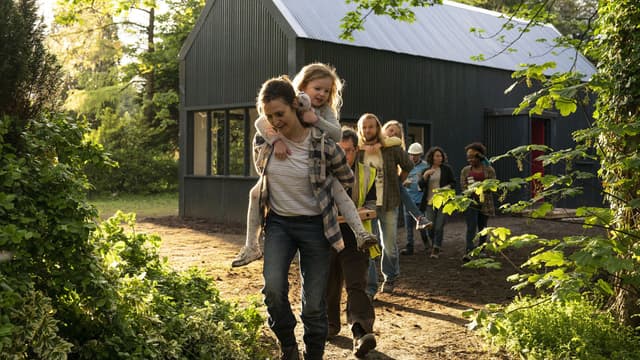 Herself key art background