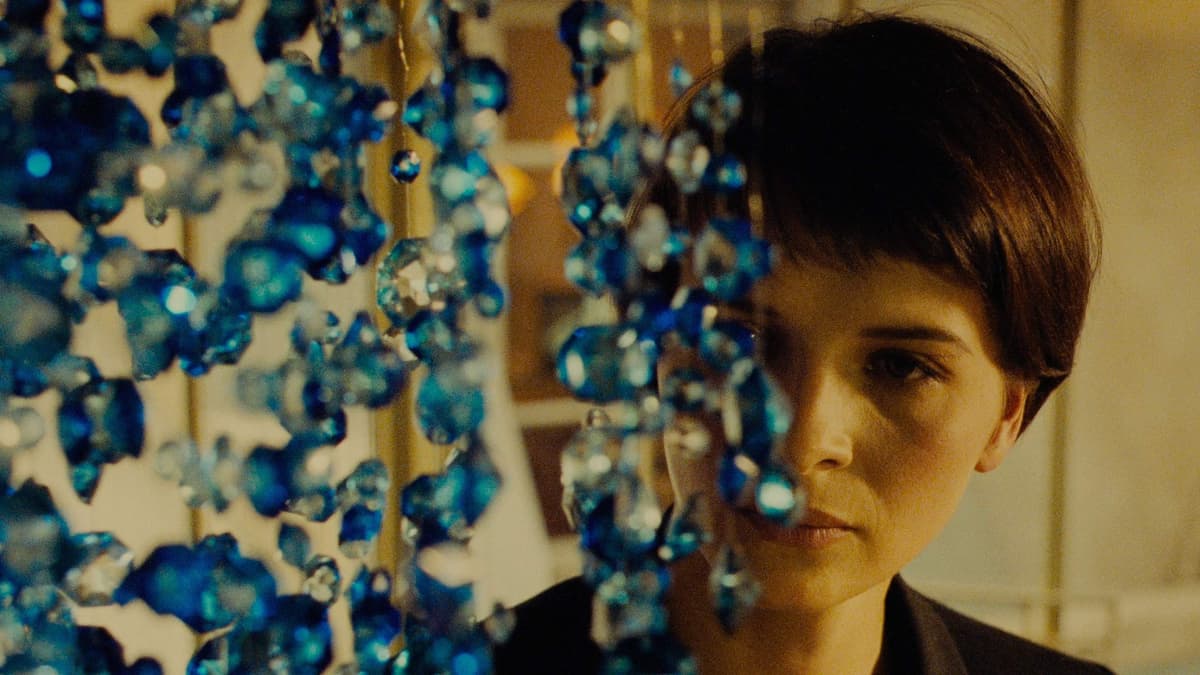 Three Colours Blue key art