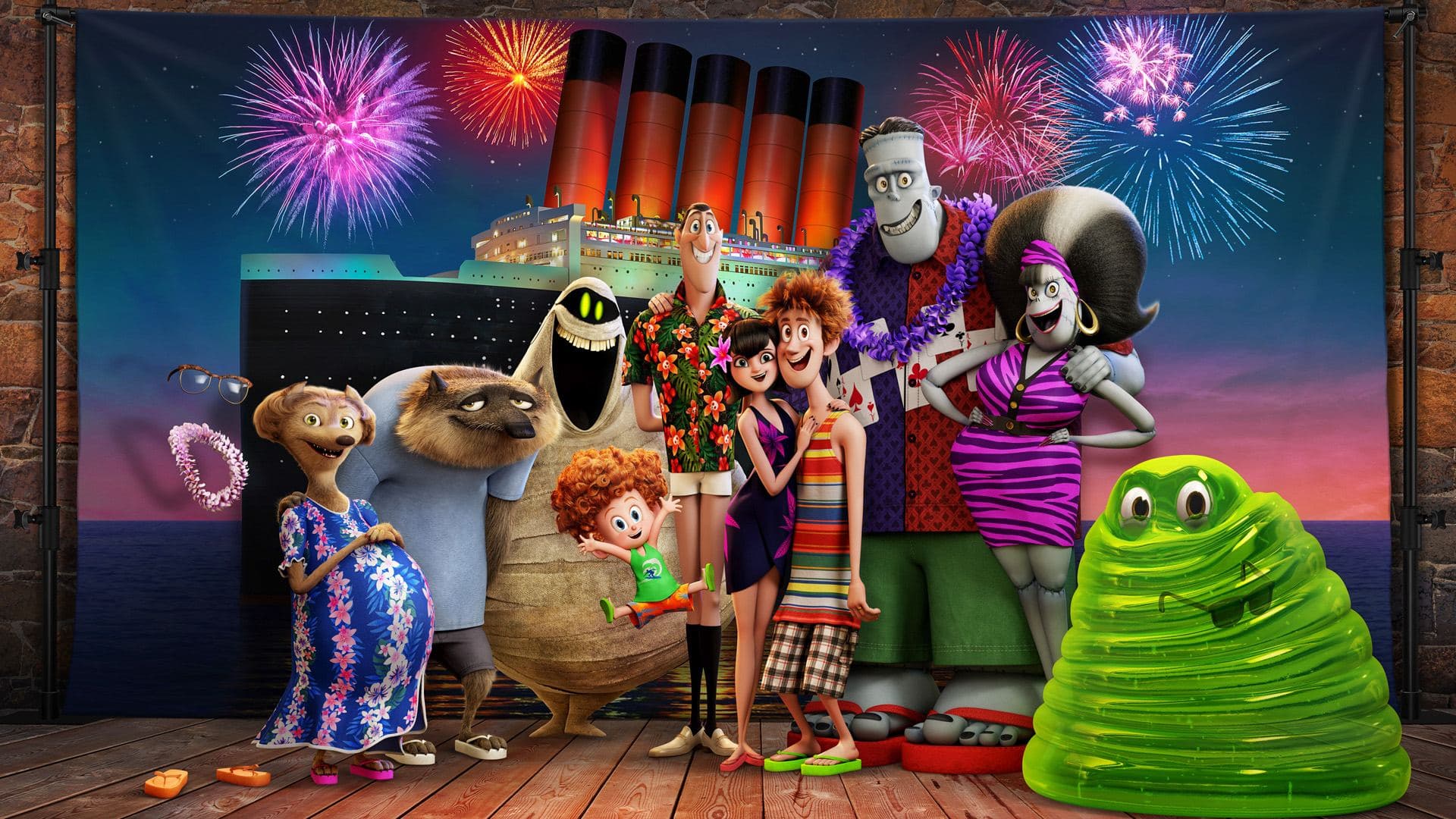 Hotel Transylvania 3 Summer Vacation key art